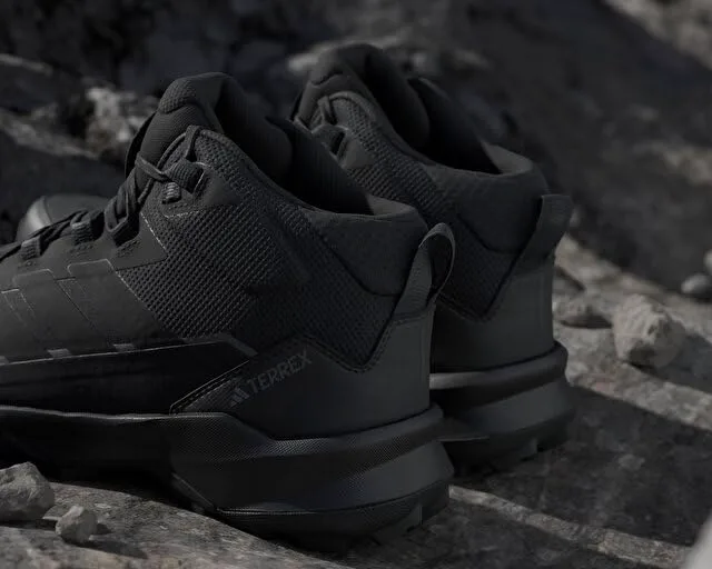 Мужские походные ботинки Adidas Terrex Skychaser Ax5 Mid Top Gore-tex, черный — фото 2