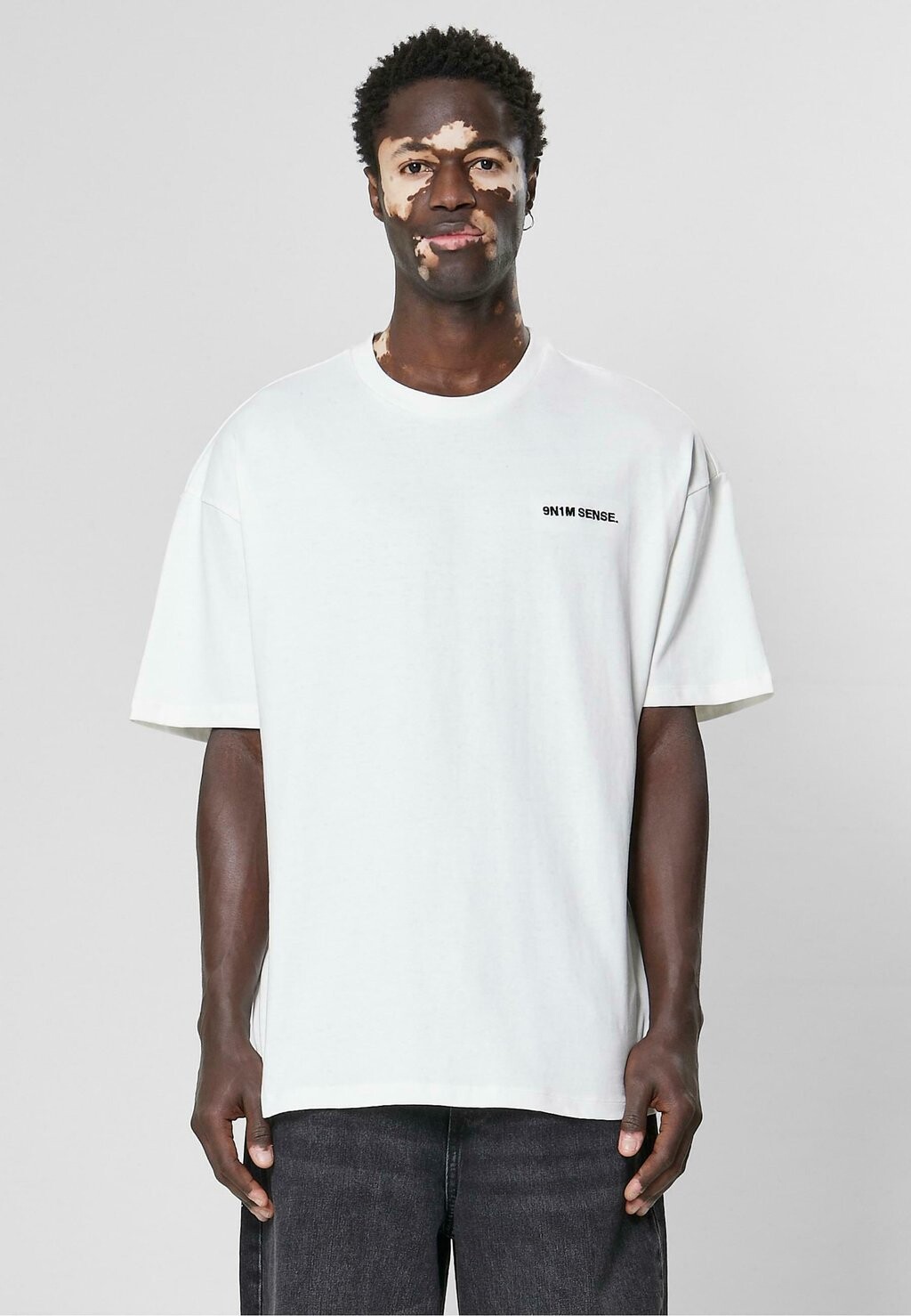 

Футболка базовая ESSENTIAL 9N1M SENSE, цвет off white