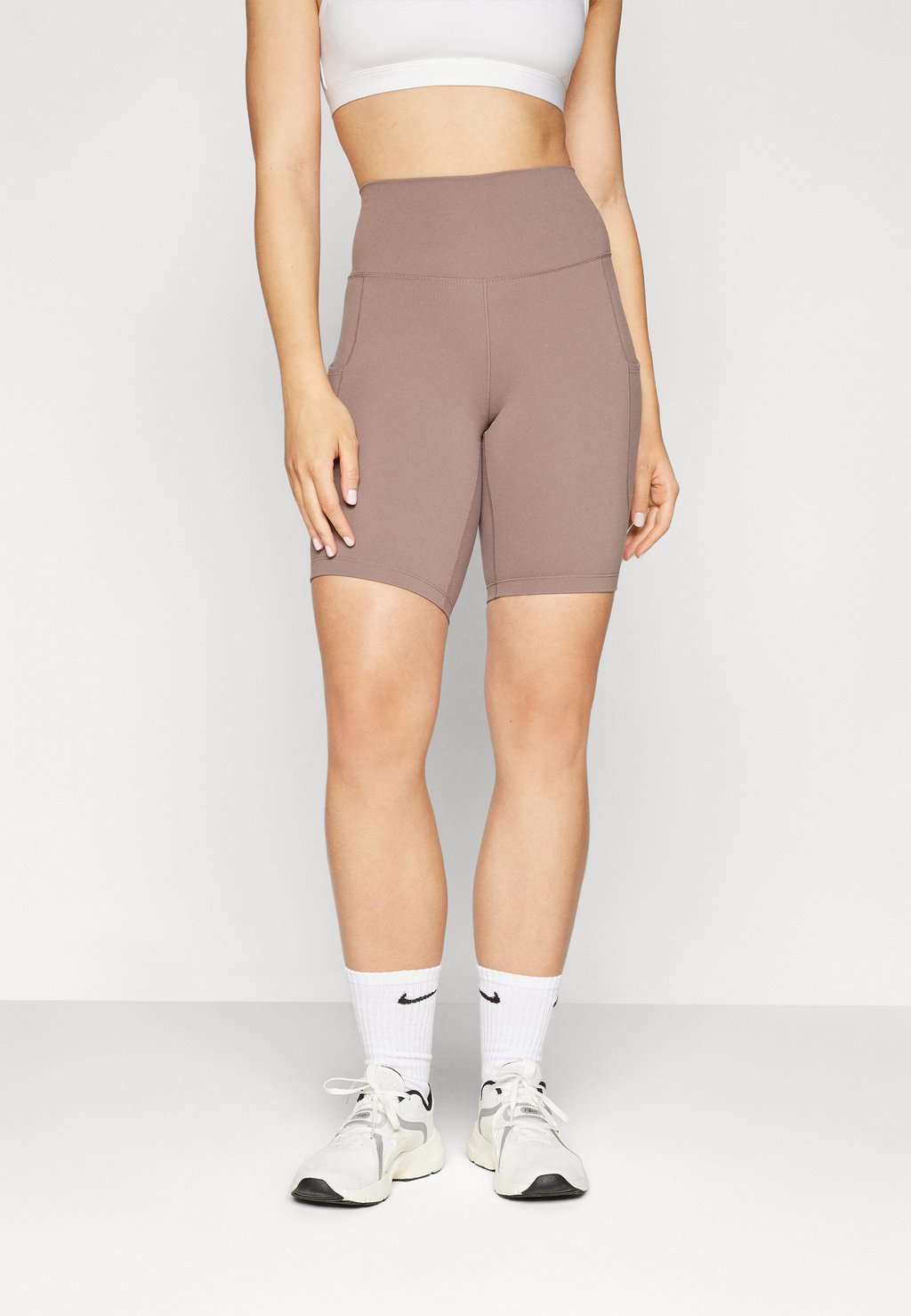 

Леггинсы ONE SHORT Nike Performance, коричневый