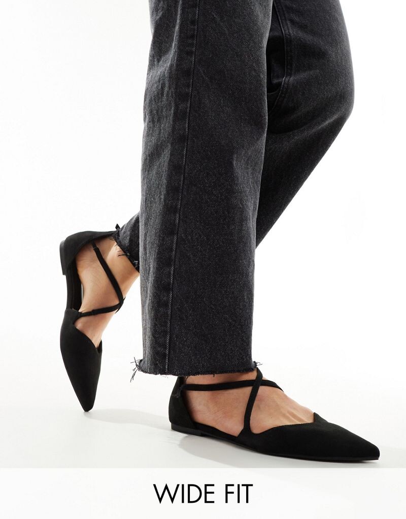 

Черные балетки с острым носком ASOS DESIGN Wide Fit Larna