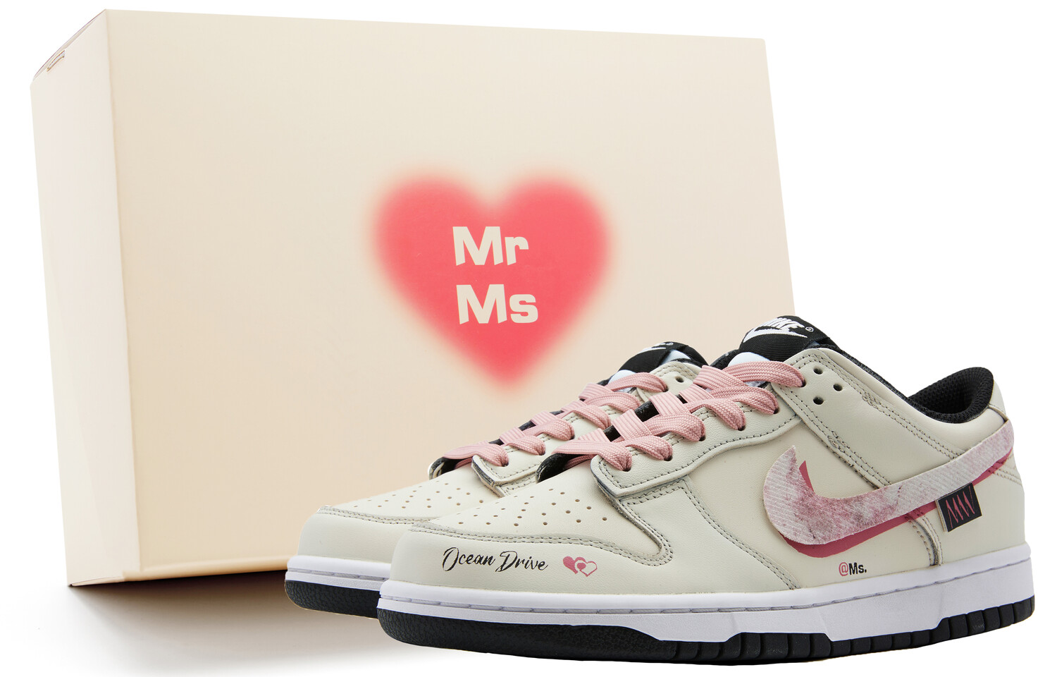 

Кроссовки Nike Dunk Skateboarding Shoes Unisex Low-top Beige/Pink, розовый