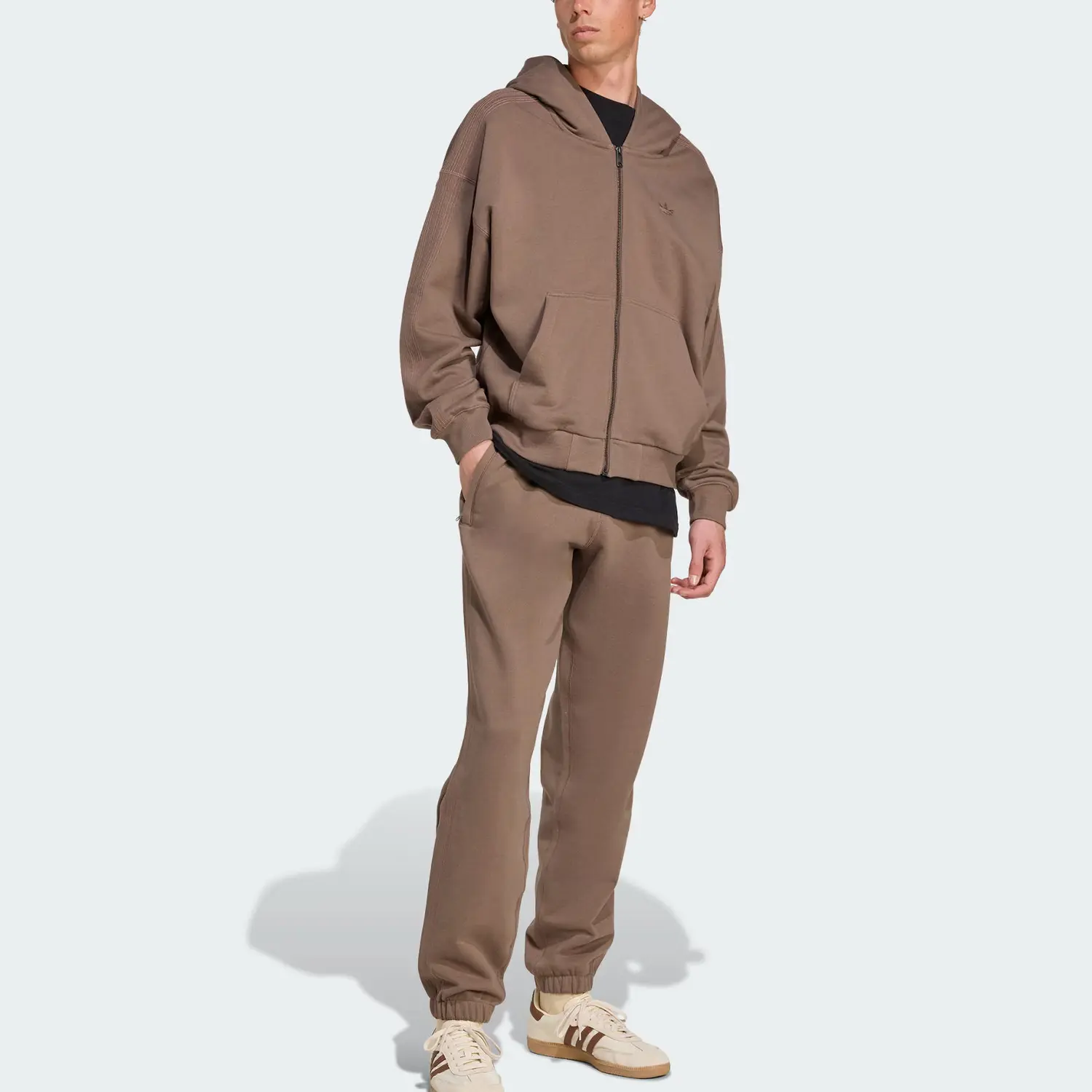 Эссеншиалс Премиум повседневные брюки мужские Adidas Originals, коричневый — фото 2
