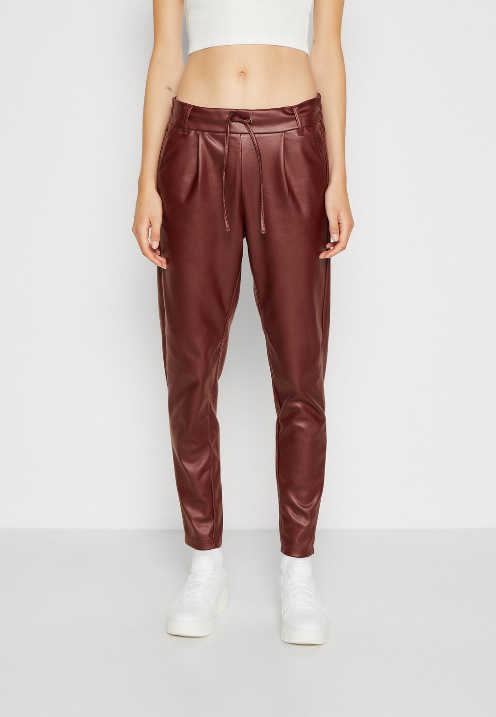 

Брюки Onlpoptrash Easy Coated Pant ONLY, цвет chocolate truffle