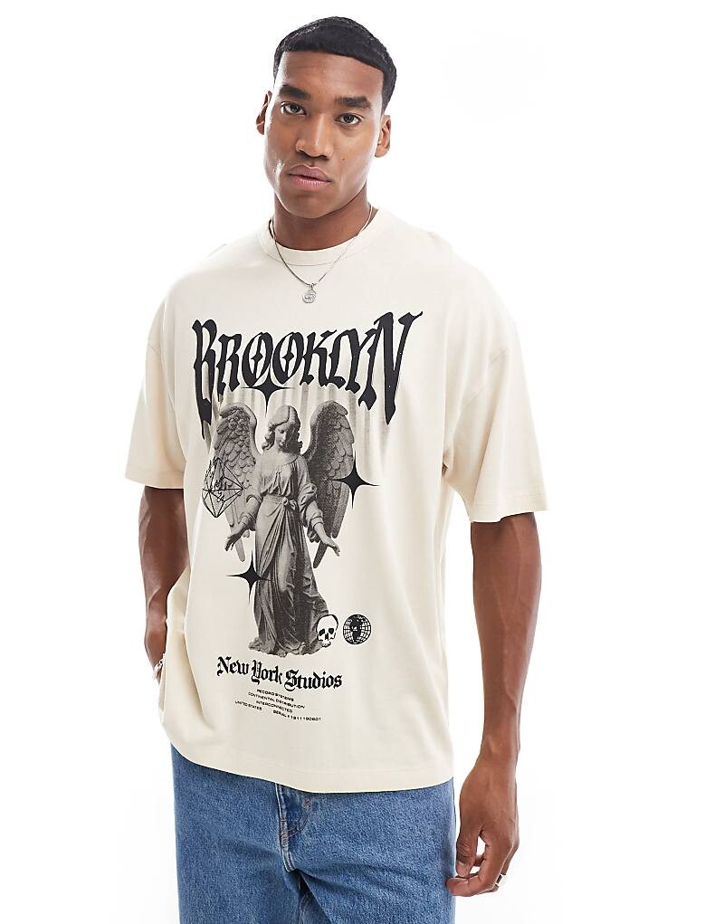 

Серая футболка оверсайз с принтом в стиле гранж на спине ASOS DESIGN