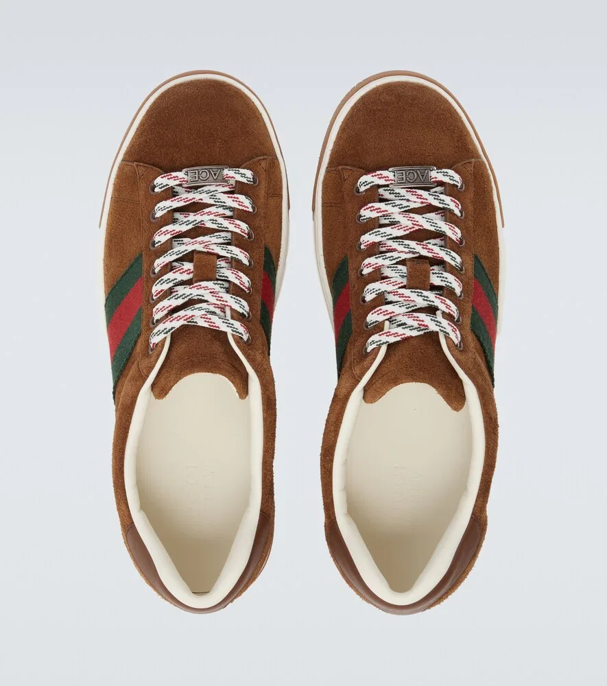 Замшевые кроссовки Gucci Ace Web Stripe, коричневый — фото 4