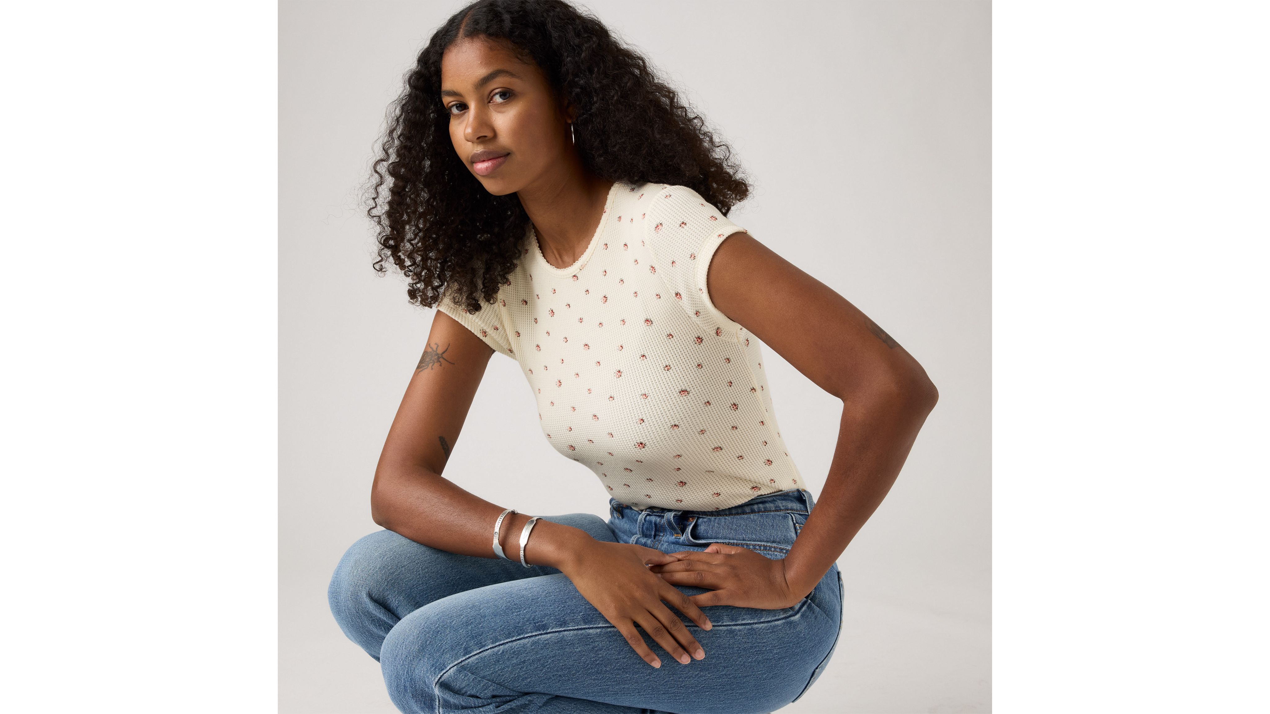 

Футболка с рукавами-крылышками из вафельного трикотажа Dry Goods Levi's, Aine Ditsy Floral - Multi-Color