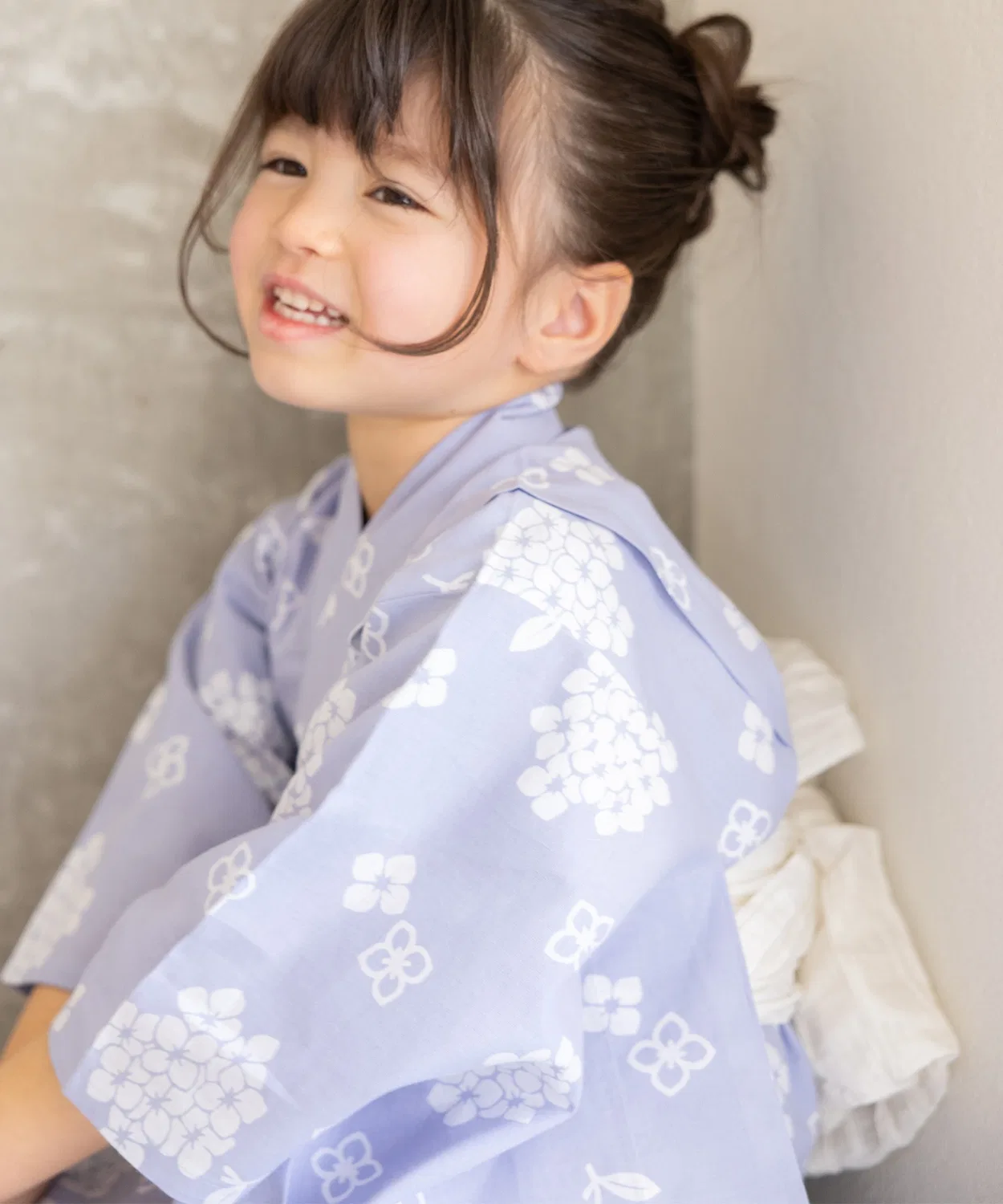 Детское хлопковое кимоно с поясом и гэта Yukata-kan Grace, Purple