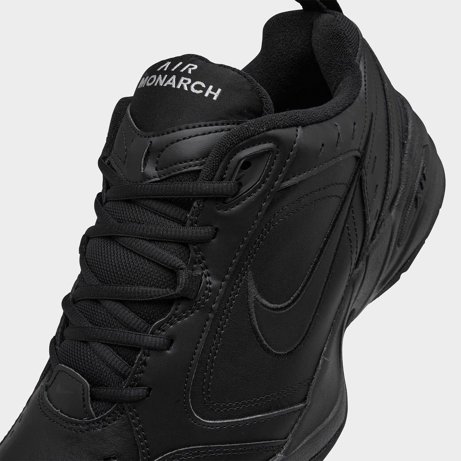 Мужские кроссовки для тренинга Nike Air Monarch IV (широкая ширина 4E), черный — фото 4
