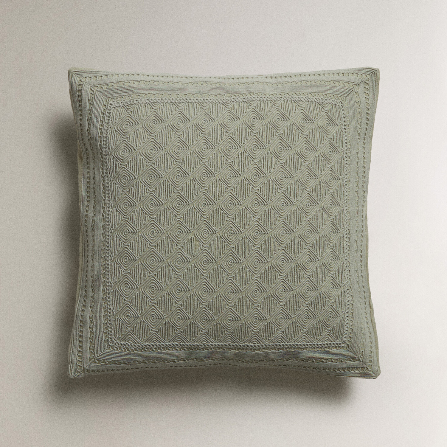 

Чехол для подушки Zara Home Raised Design, 45х45 см