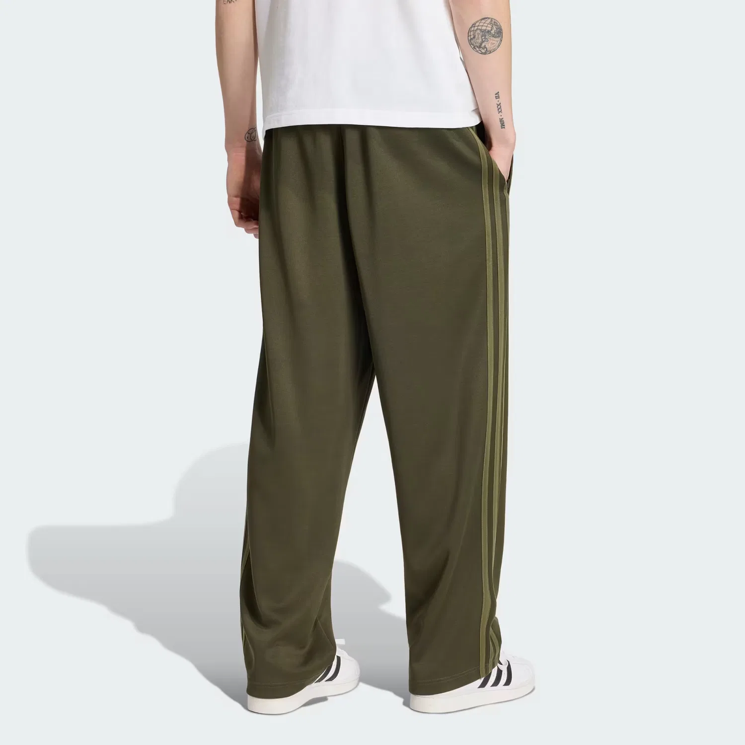 Мужские спортивные брюки свободного кроя Adicolor Loose Trackpants Adidas Originals, Night Cargo — фото 2