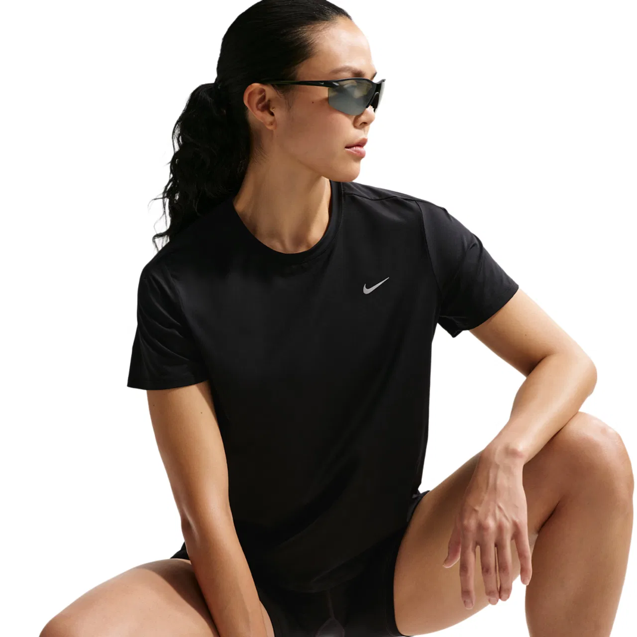 Женская футболка с коротким рукавом, из полиэстера, Nike Swift Dri-FIT, Black/Reflective Silv — фото 3