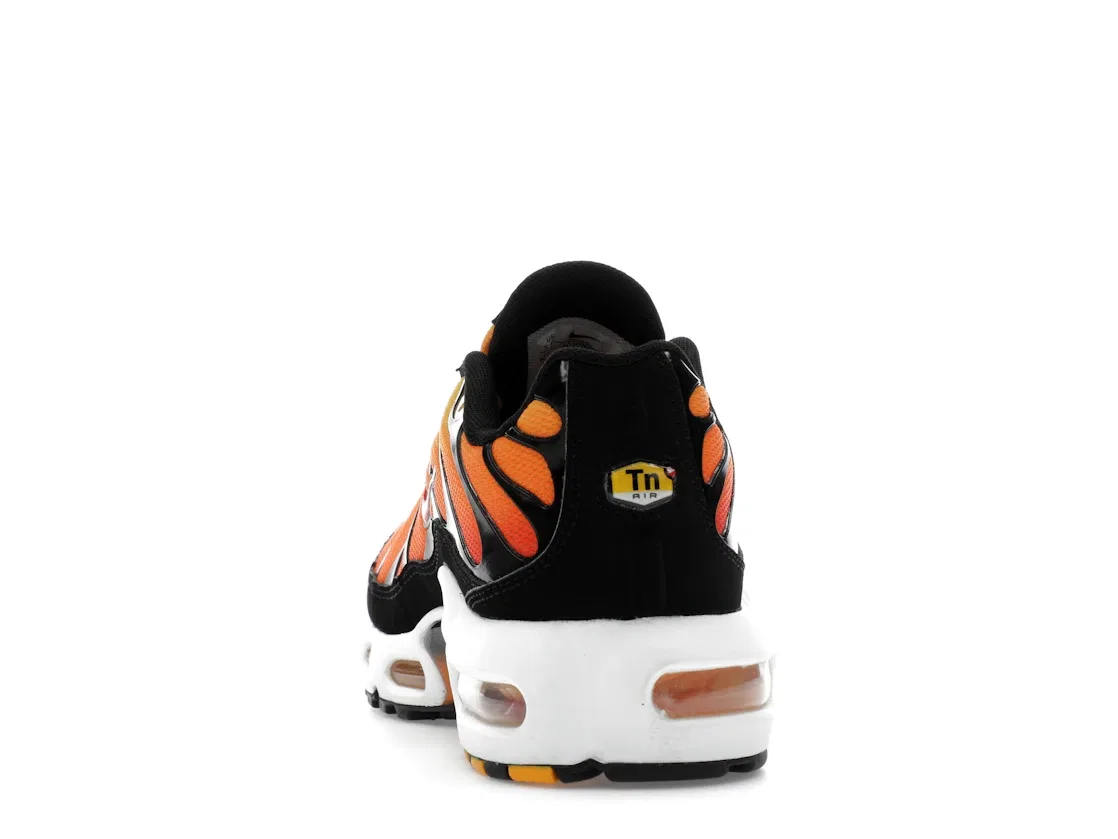 Детские кроссовки Lifestyle Nike Air Max Plus, Black/Bright Ceramic/Resin/Pimento — фото 4