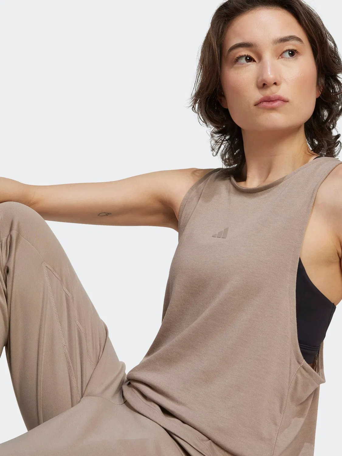 Топ для йоги adidas Yoga Essentials, коричневый — фото 4