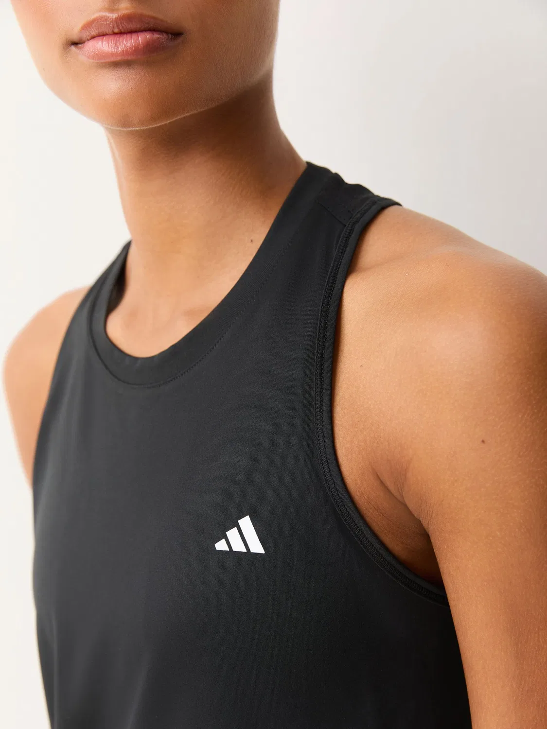 Топ тренировочный, облегающий adidas, черный — фото 4