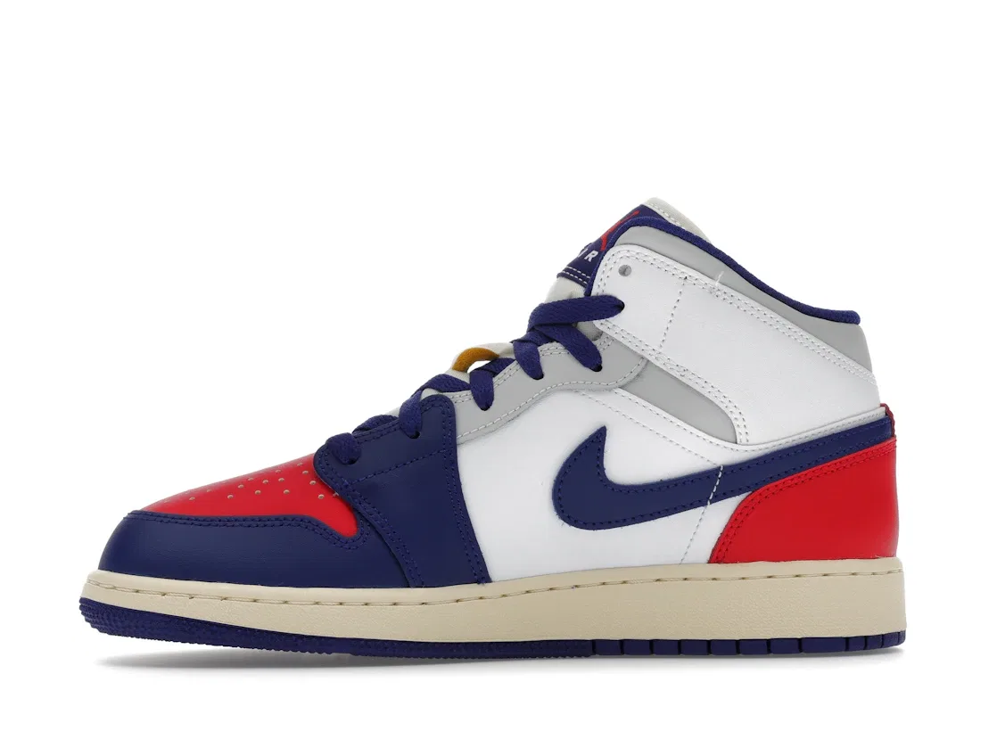Детские кроссовки Lifestyle с высоким силуэтом Jordan 1 Mid Jordan, White/University Red/Neutral Grey/Deep Royal Blue — фото 3