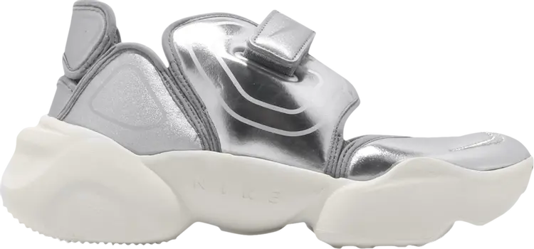 Кроссовки Nike Wmns Aqua Rift 'Liquid Metal Silver', серебряный