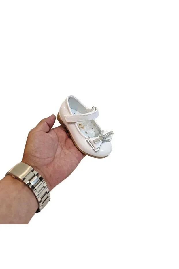 Детские балетки для девочек с коротким каблуком Fiyra, White