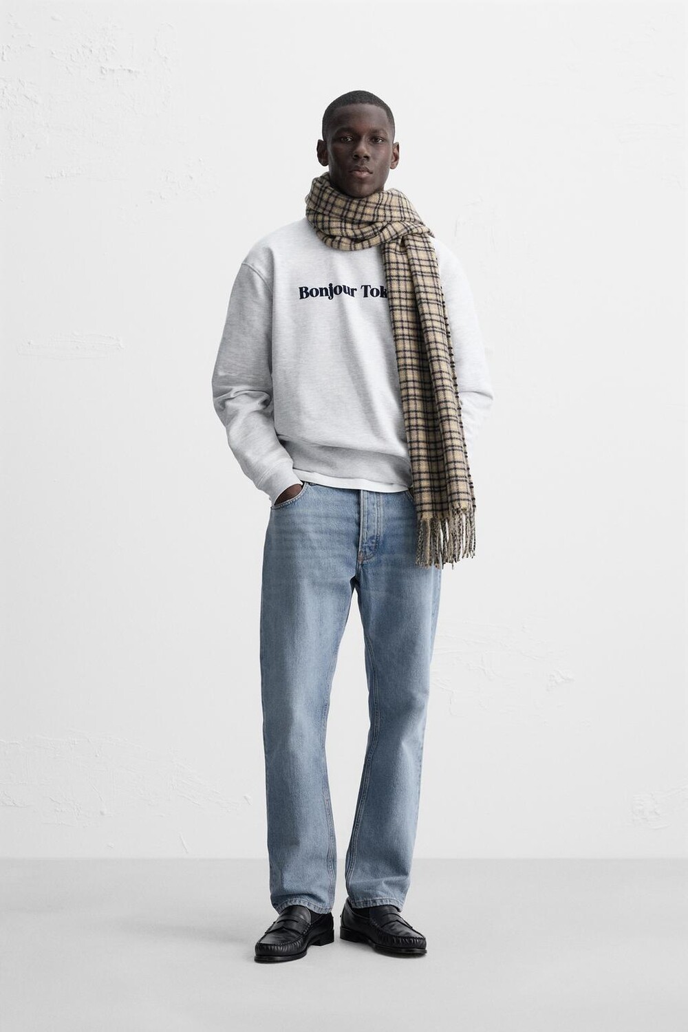 

Толстовка с набранным лозунгом ZARA, серый мергель