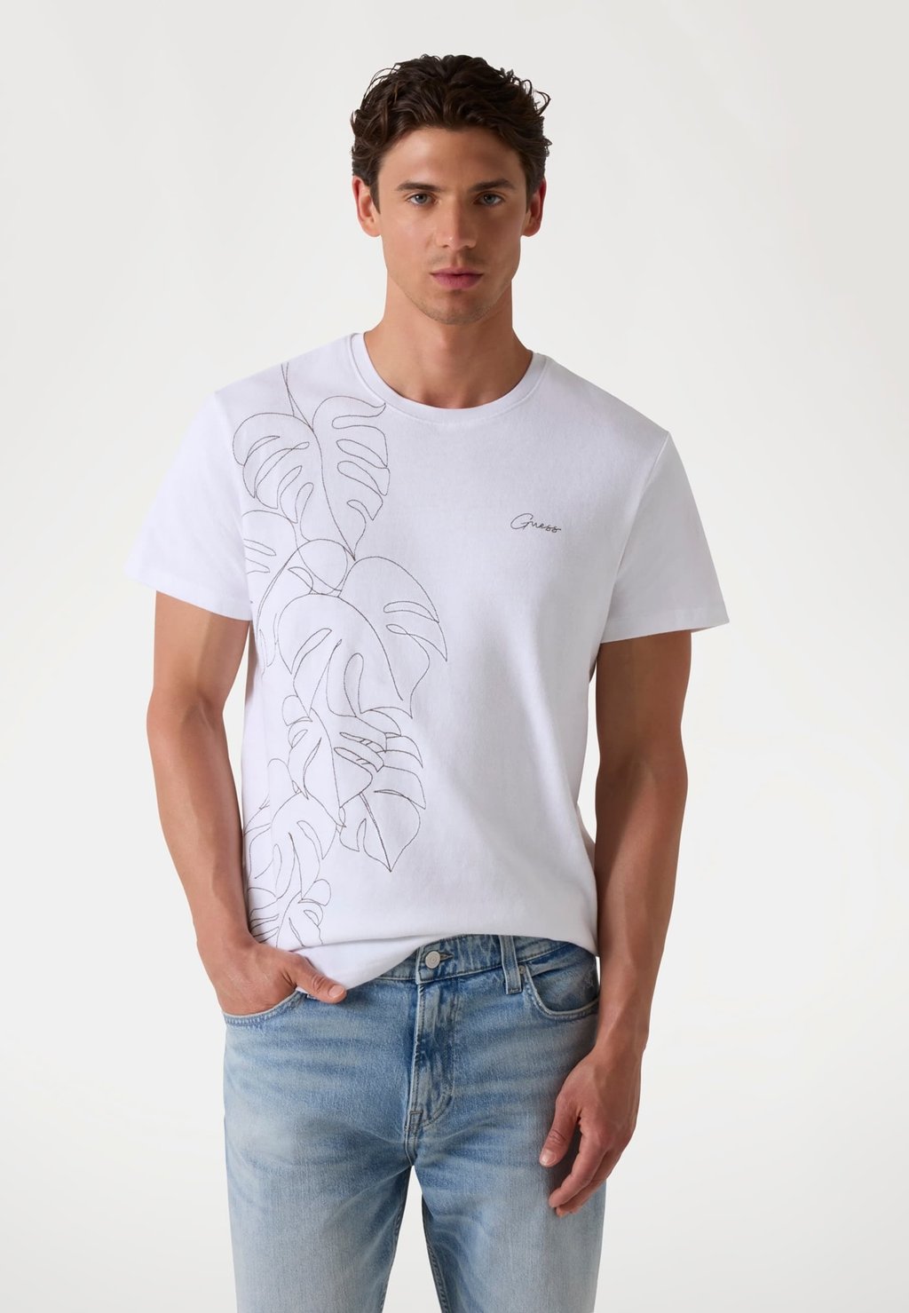 

Футболка с принтом REGULAR FIT LOGO Guess, белый