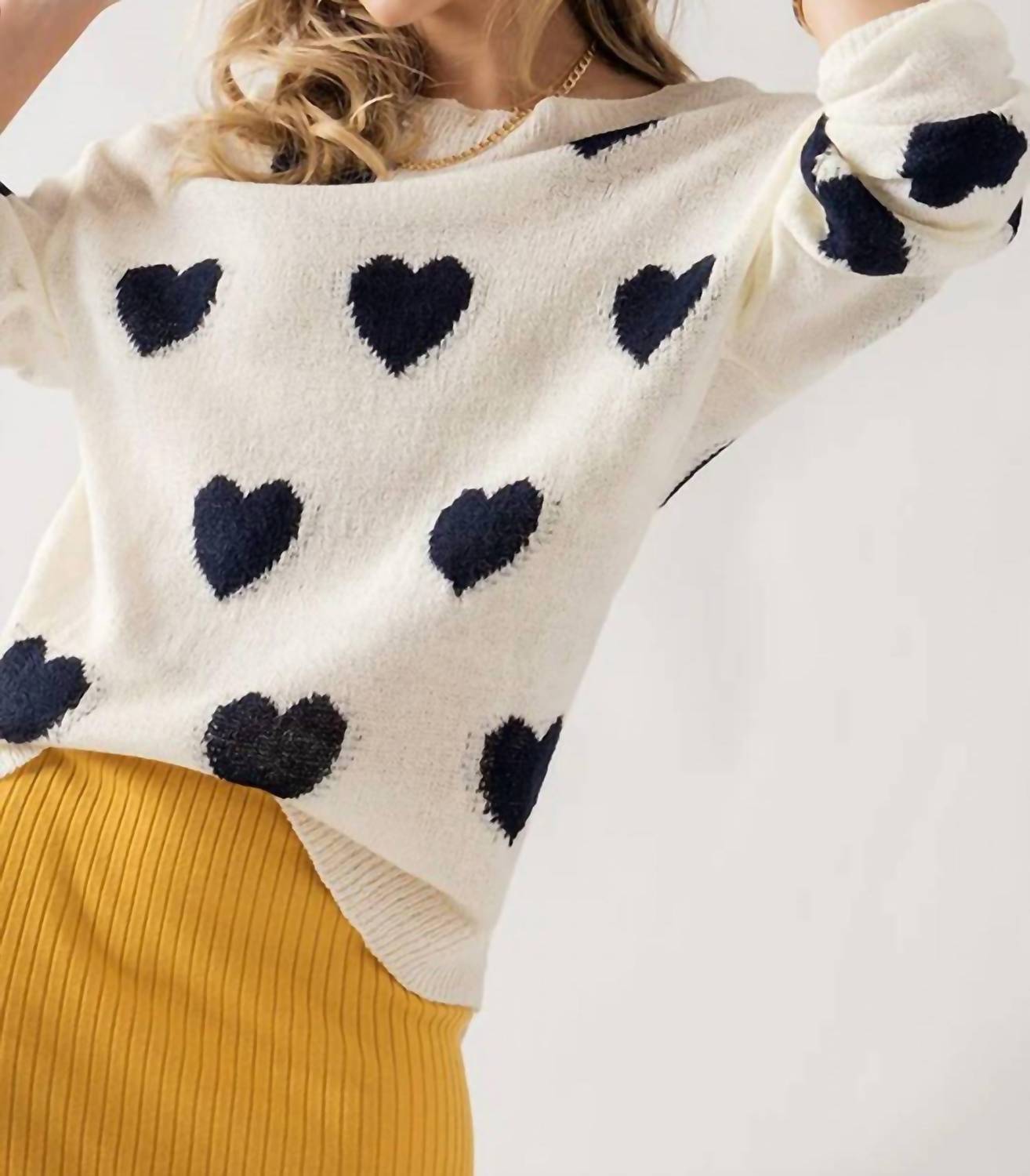 

Свитер Valentino с вязаным сердцем в цвете слоновая кость/темно-синий Trend:notes