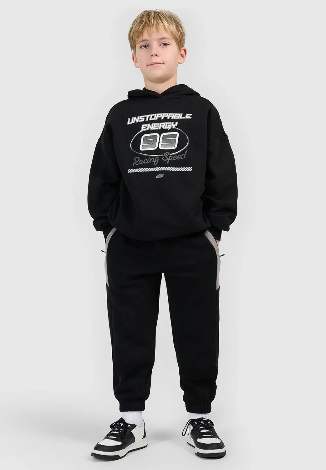 Spodnie dresowe joggery chłopięce - czerwone 164 (13-14 лат) - спортивные штаны 4F, Deep Black