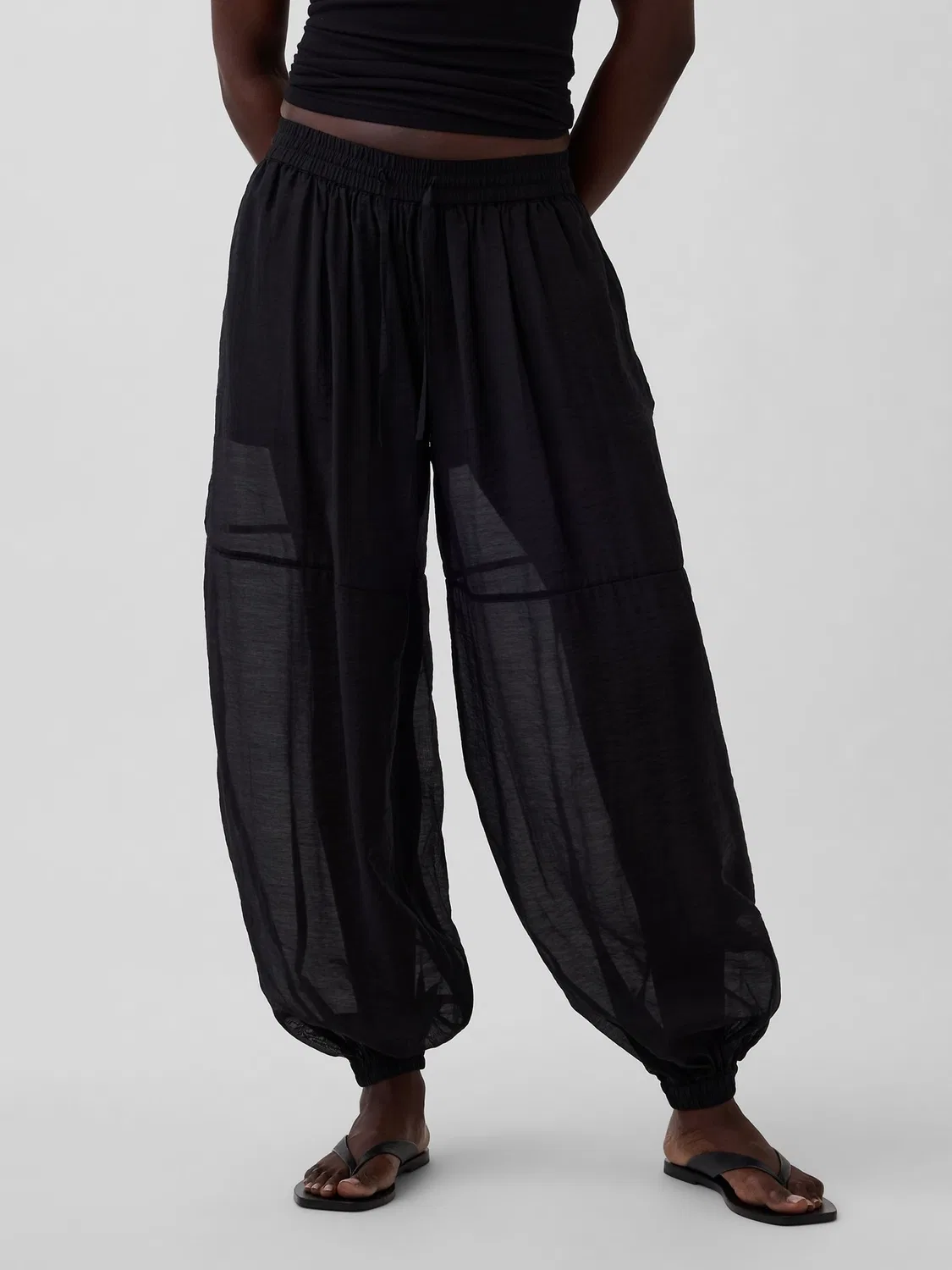 Джоггеры парашютные Gap Black Sheer, черный
