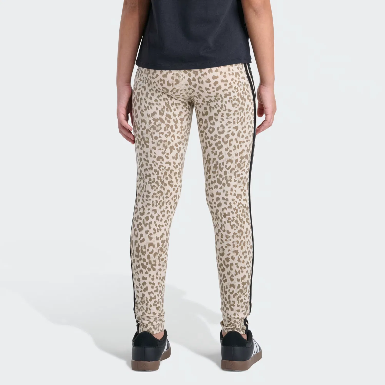 Детские леггинсы с анималистичным принтом Detached Waistband 3-Stripes Printed Legging Adidas Sportswear, Crystal Linen — фото 2