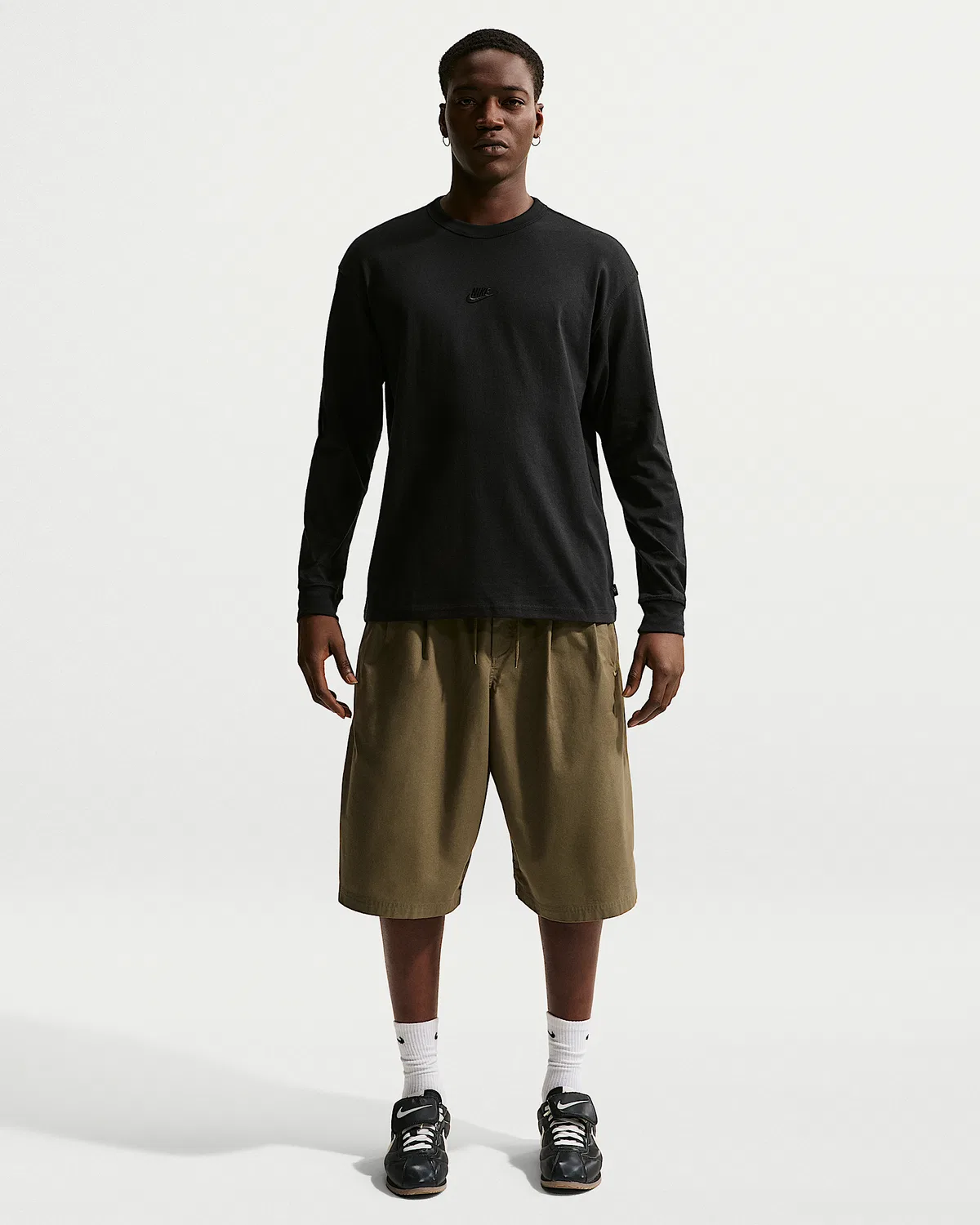 Мужская футболка с длинным рукавом Nike Sportswear Premium Essentials, Black — фото 4