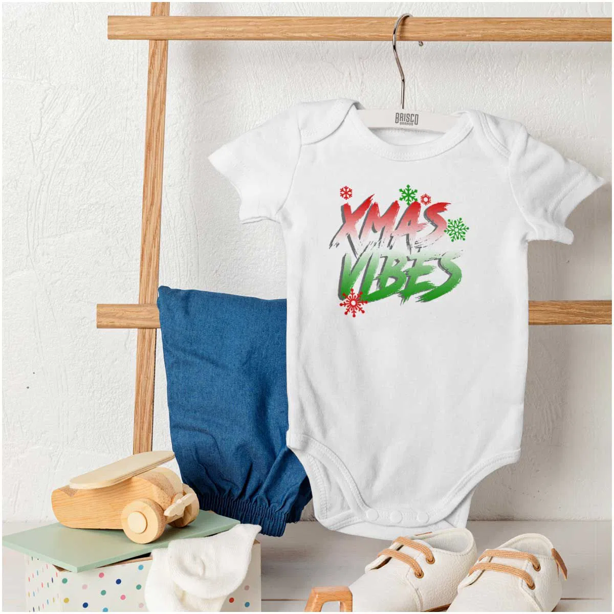 Детский боди-комбинезон с принтом Christmas Snowflakes Xmas Vibes Brisco Brands, White — фото 4