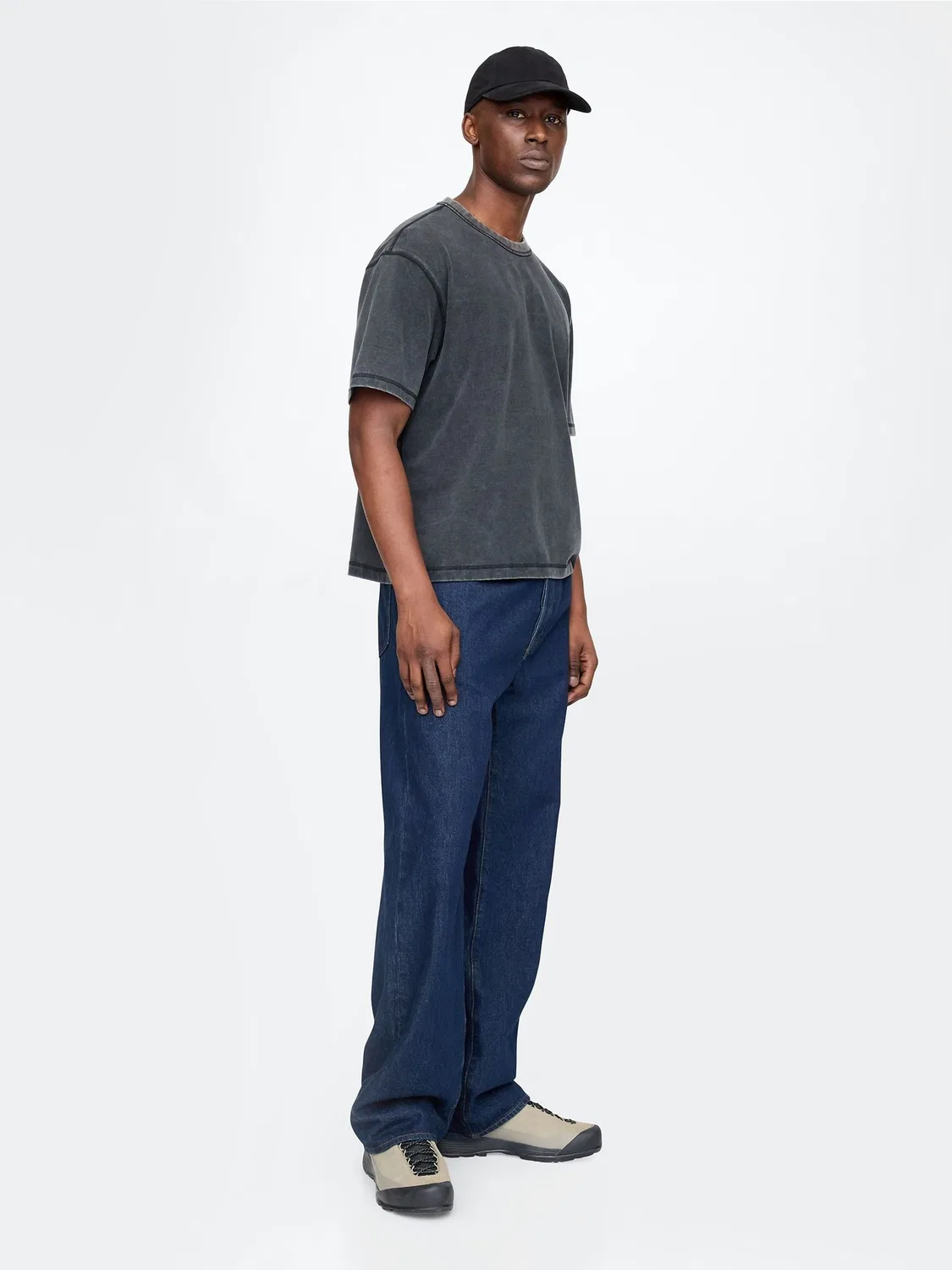 Футболка, боксовый крой Gap, Washed Black