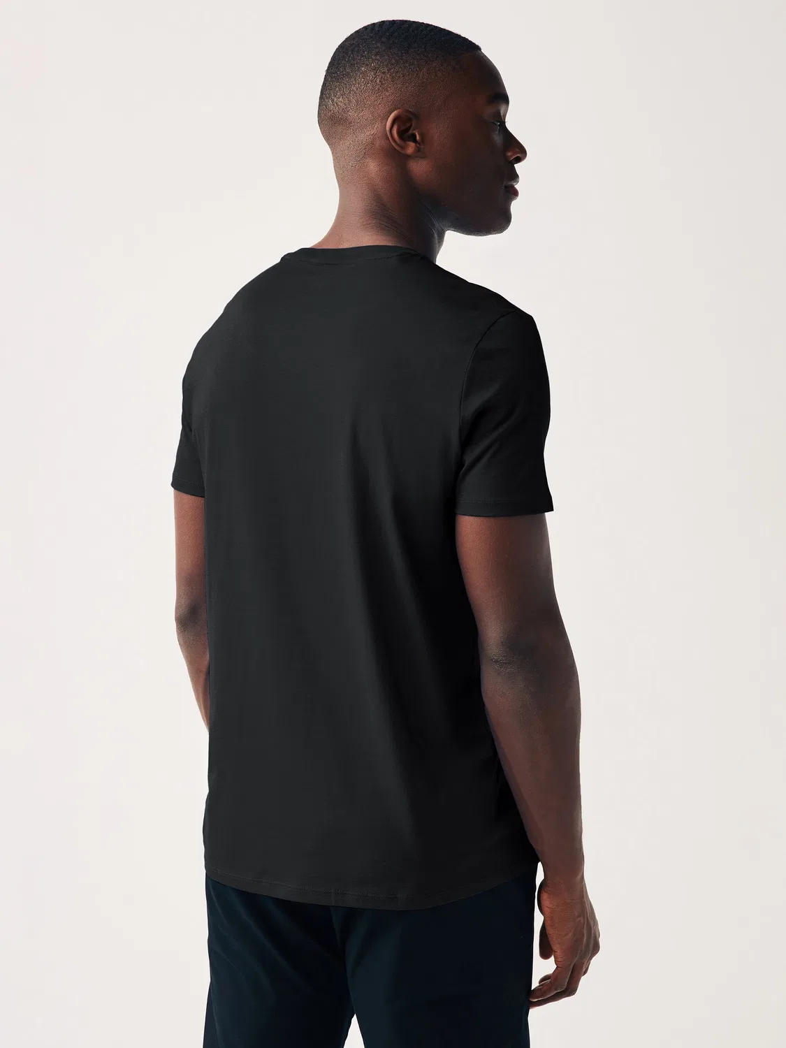 Lacoste Черная хлопковая футболка с круглым вырезом и короткими рукавами — фото 2