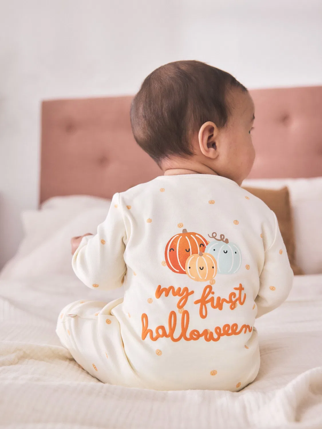 Нейтральный детский пижамный комбинезон My First Halloween на двусторонней молнии (0 мес.-3 года) Next, Neutral My First Halloween