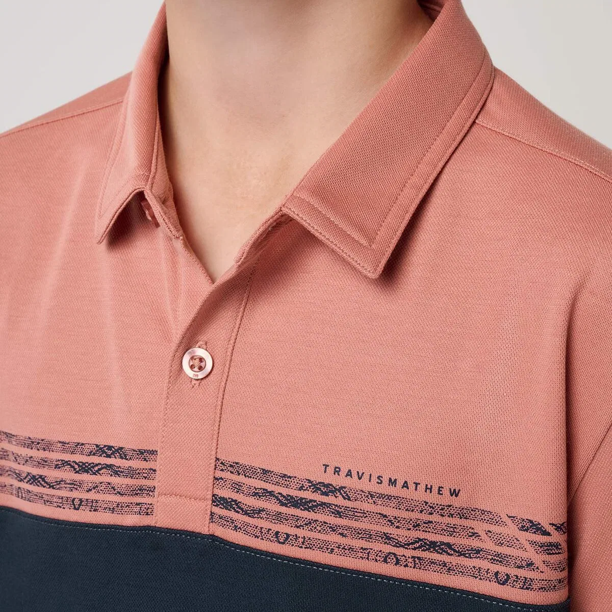 Детское поло с колорблокингом Y society rules shirt Travismathew, Brick Dust — фото 2