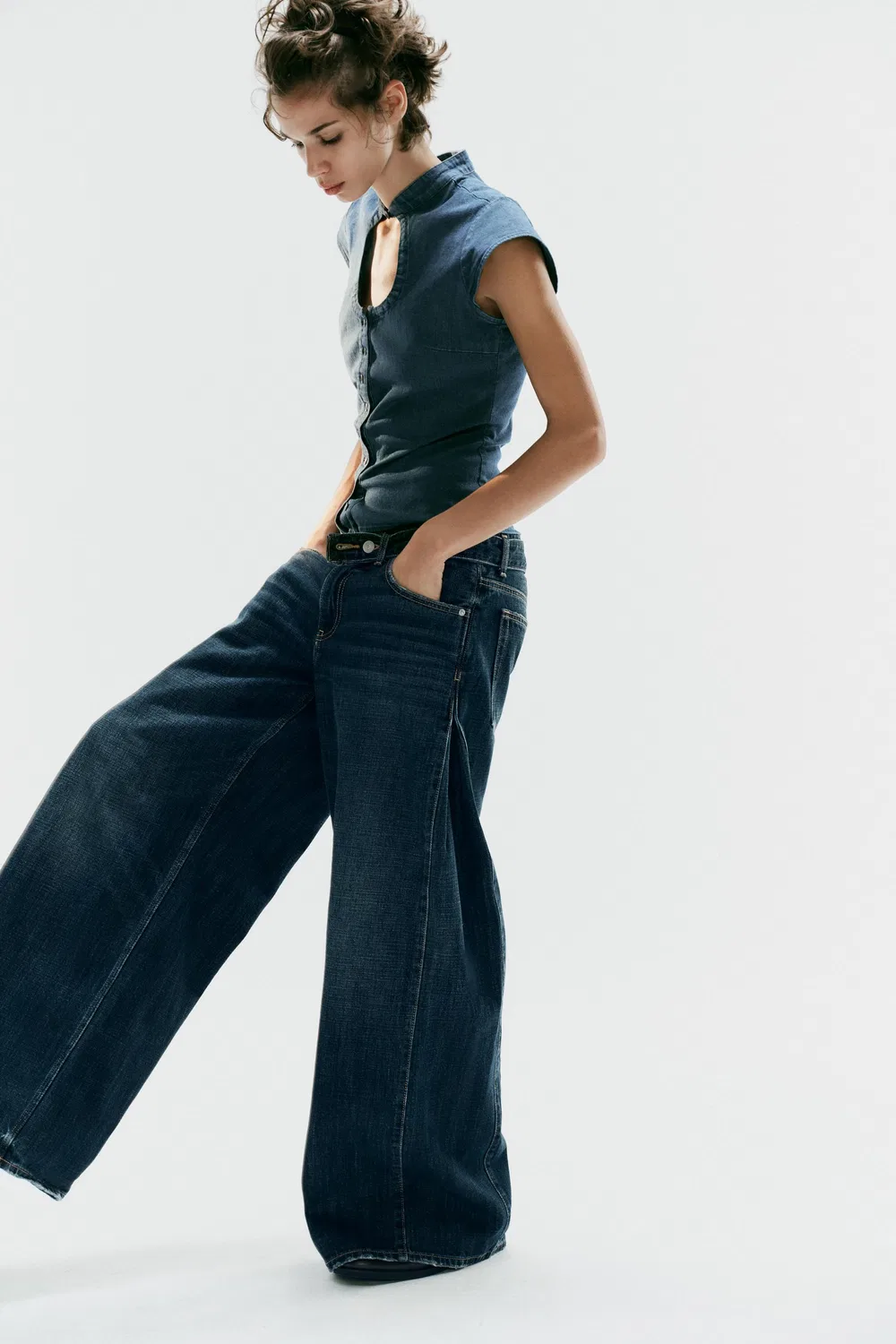 Джинсы TRF со средней посадкой, складками и поясом ZARA, Navy blue — фото 3