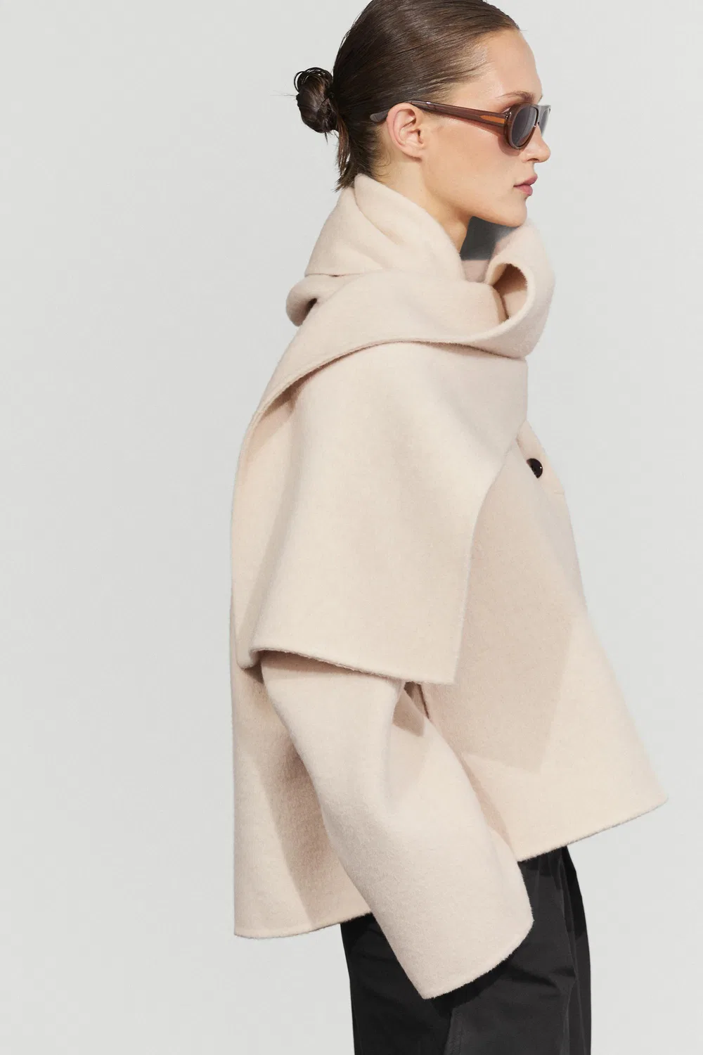 Пальто Massimo Dutti, с отделкой в виде шарфа, кремовый — фото 3