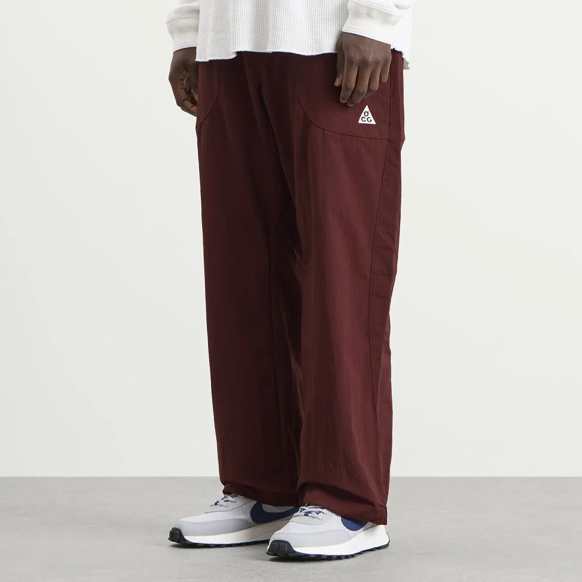 Штаны Nike ACG Dolomite, Mystic Dates & Summit White — фото 2