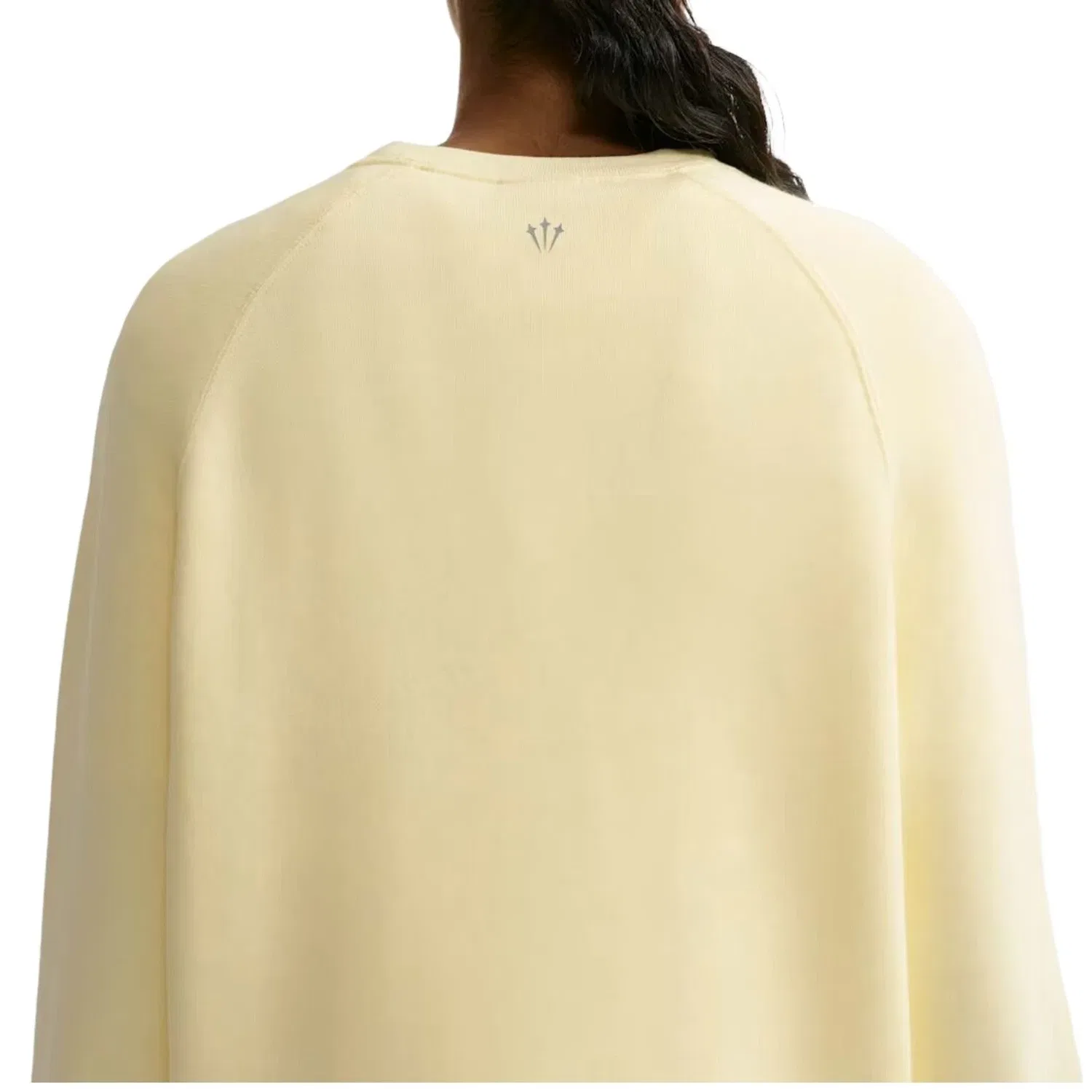 Мужская футболка с флисовым воротником Nike NOCTA Fleece CS Crew Alabaster Stealth, желтый — фото 2