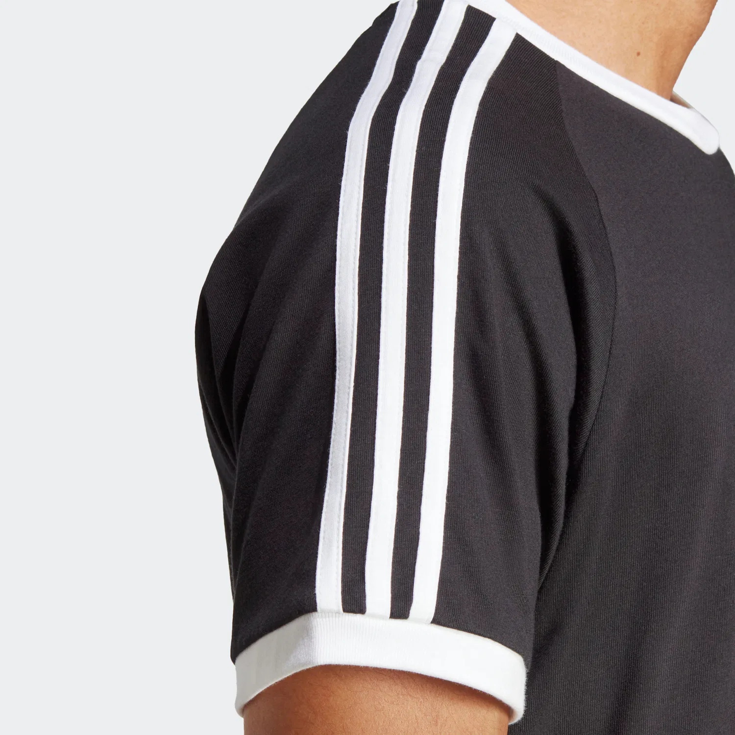 Мужская классическая футболка с тремя полосками Adidas Originals, Black — фото 4