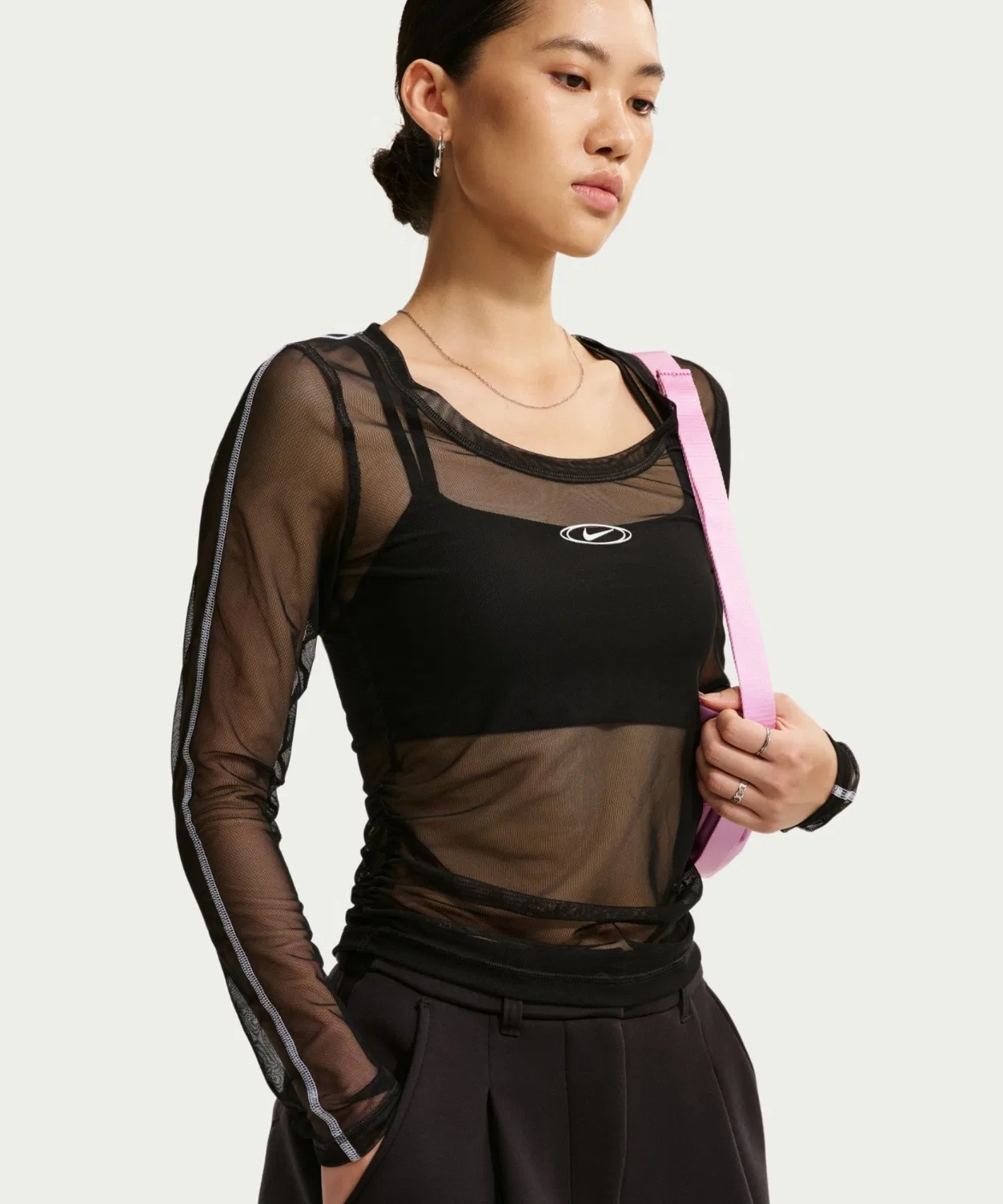 Женский лонгслив из шифона с длинным рукавомNIKE Street Sheer, Black — фото 3