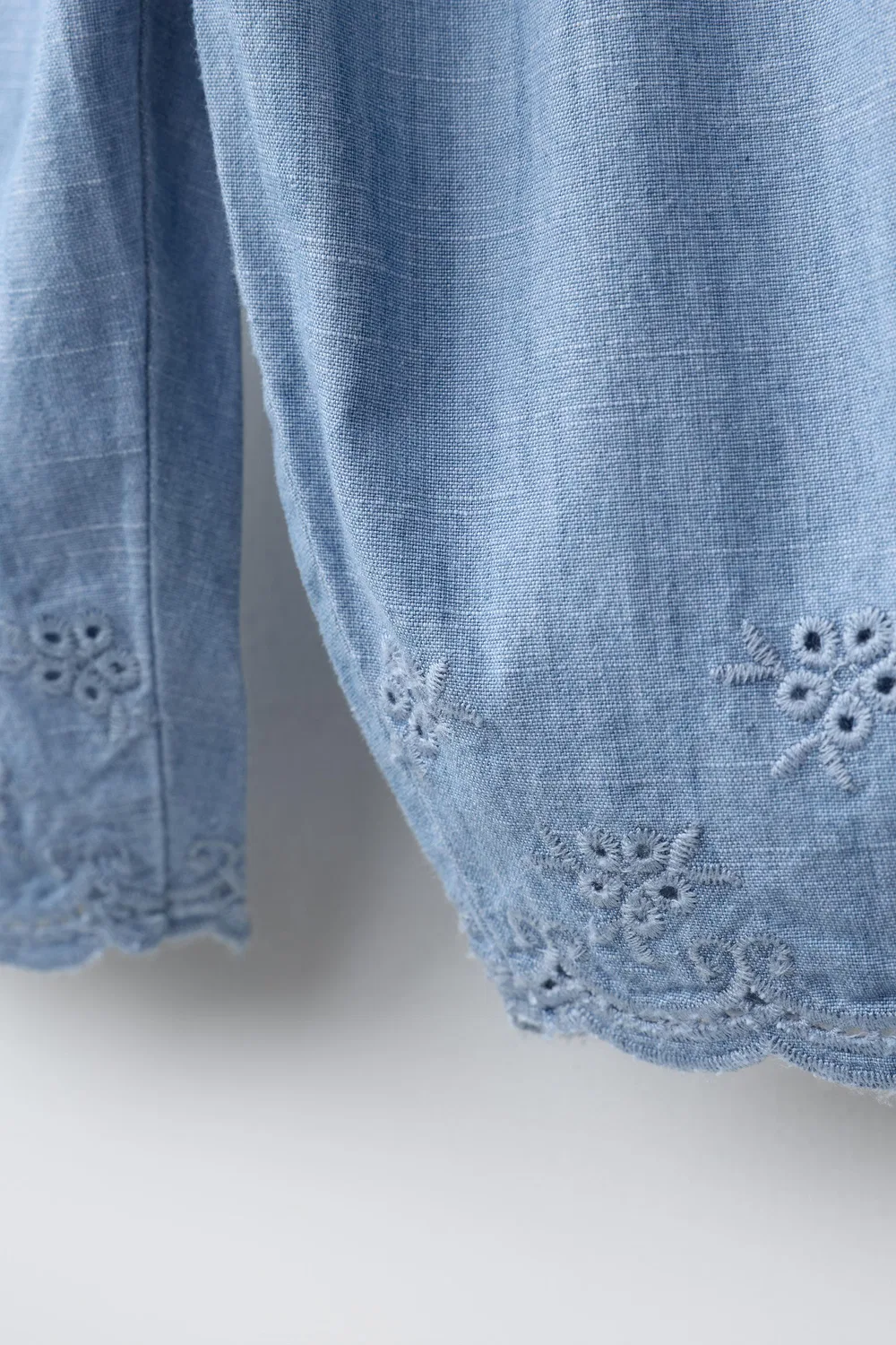 Вышитые джинсовые брюки ZARA, Mid-Blue — фото 4