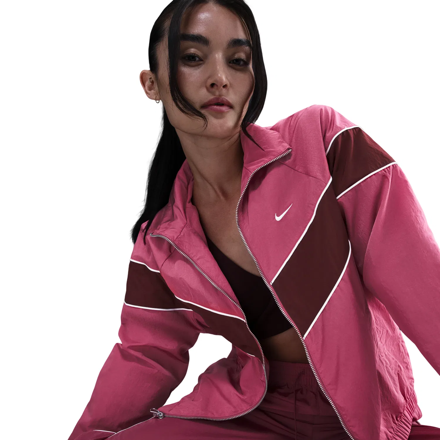 Женская куртка Windrunner Loose UV Woven Full-Zip Jacket 'Sweet Beat Sail Burgundy Crush' Nike, Sweet Beat /Sail/ Burgundy Crush — фото 2