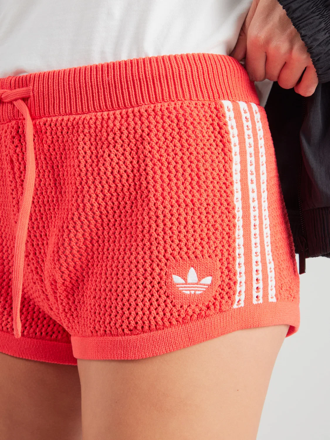 Шорты Adidas Originals Regular оранжево-красного цвета — фото 2