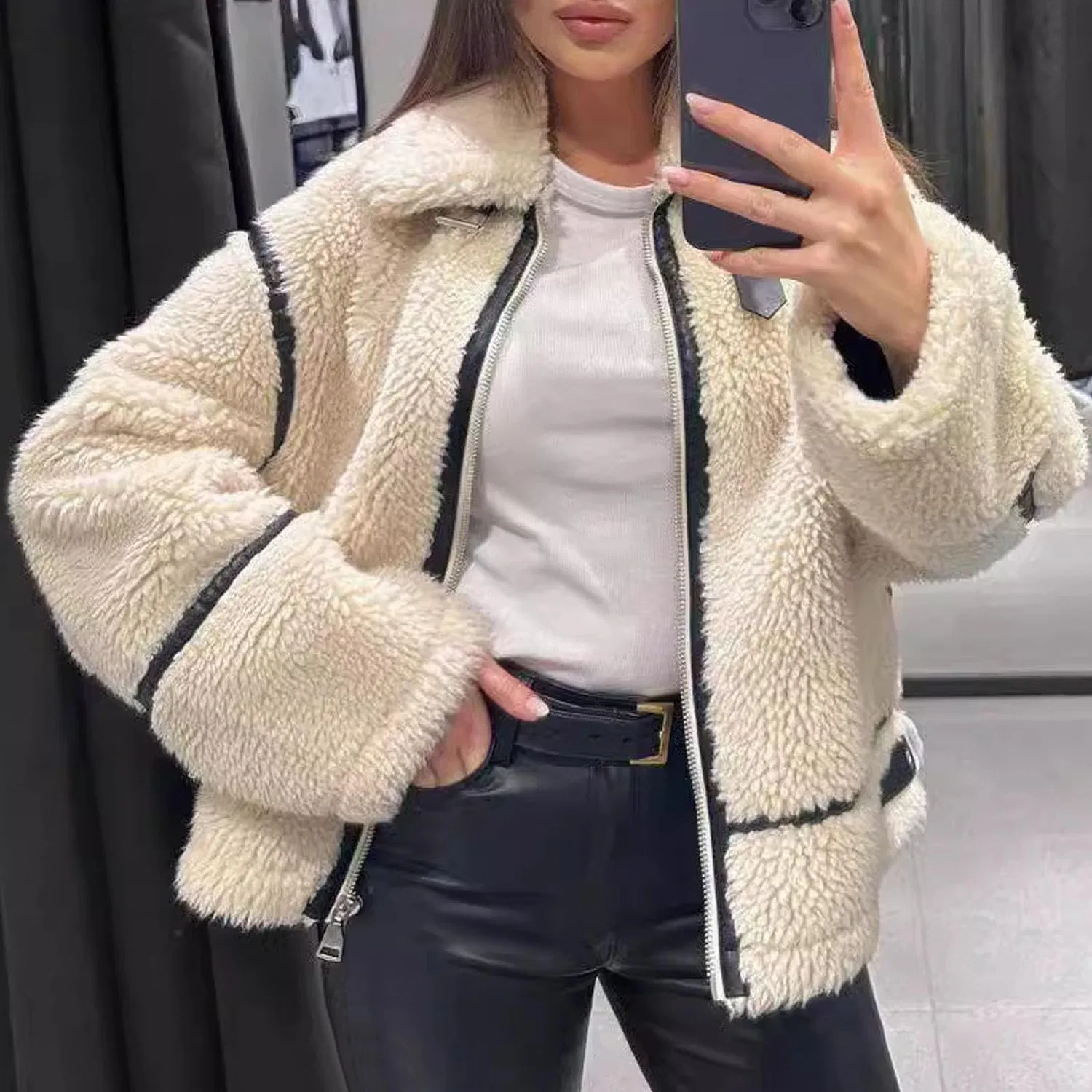 Женская куртка из флиса с принтом Sherpa Leather Patchwork Zipper, White — фото 2