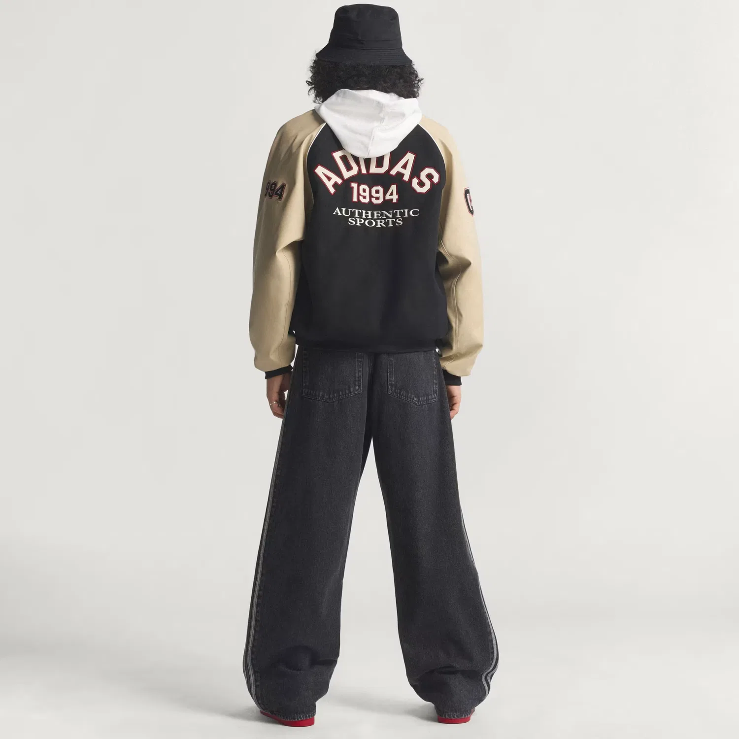 Мужские джинсы с фирменными 3 полосками Firebird Adicolor Adidas Originals, True Black Denim — фото 2