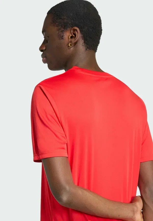 Футболка принтованная Adidas Performance, ярко-красный — фото 4