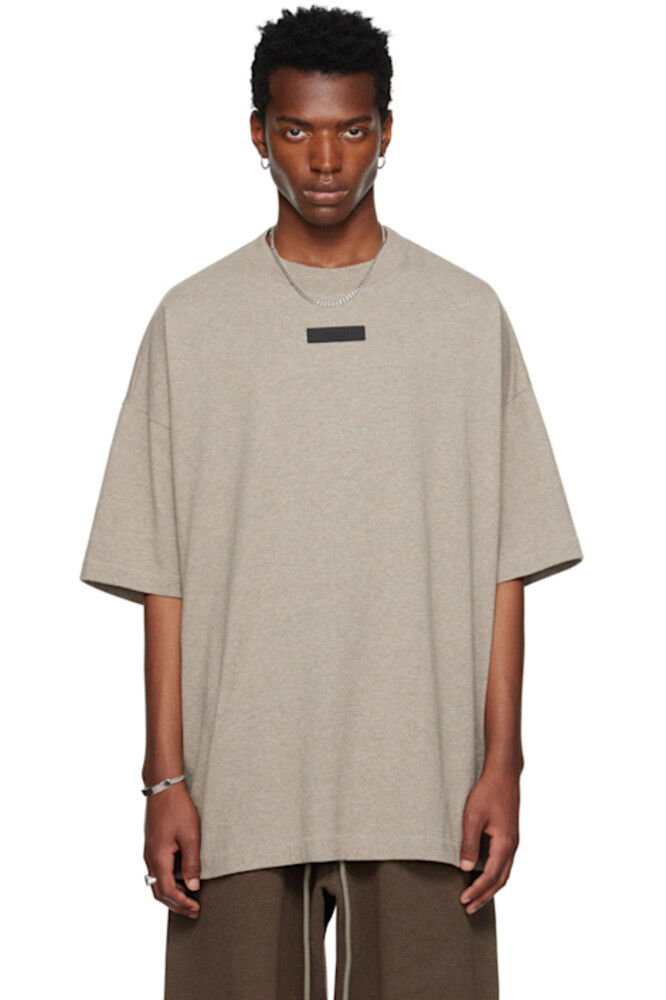 

Серая футболка с круглым вырезом Fear of God ESSENTIALS
