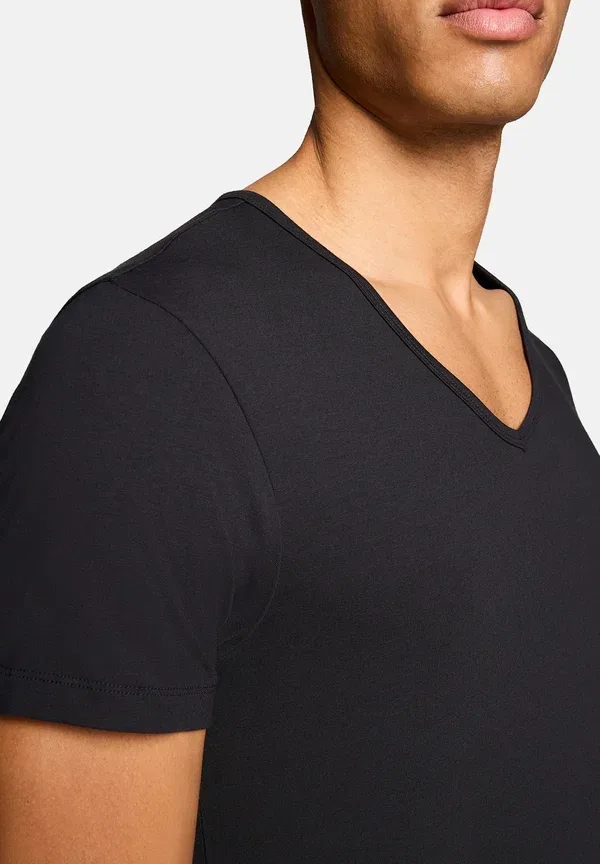 Футболка Levi'S Herren, комплект из 4 шт., мужская Herren Unterhemd V-ausschnitt - майка, черный — фото 4