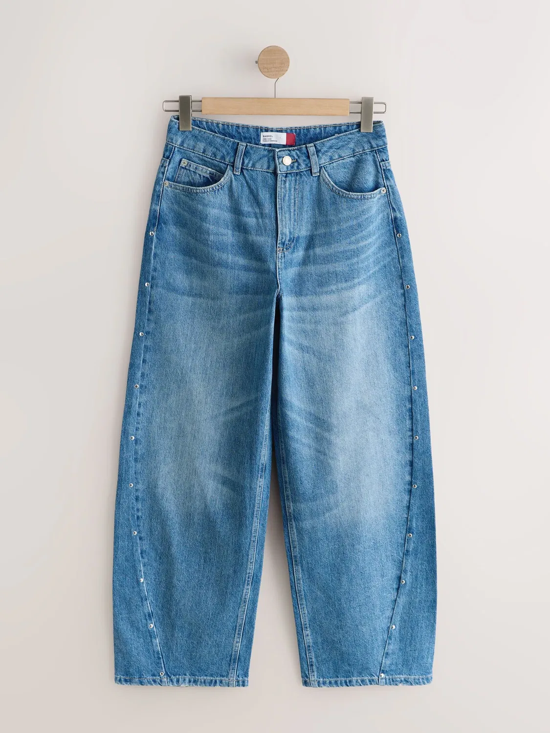 Джинсы-бананы Twisted Seam Next, Silver Stud Mid Blue