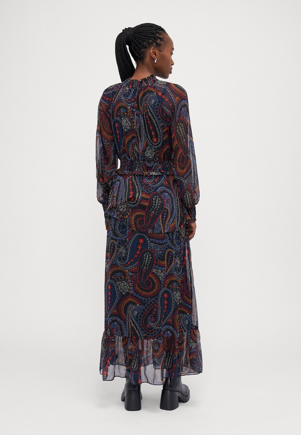 

Платье макси VMMILLA HIGH NECK SMOCK DRESS Vero Moda Petite, черный