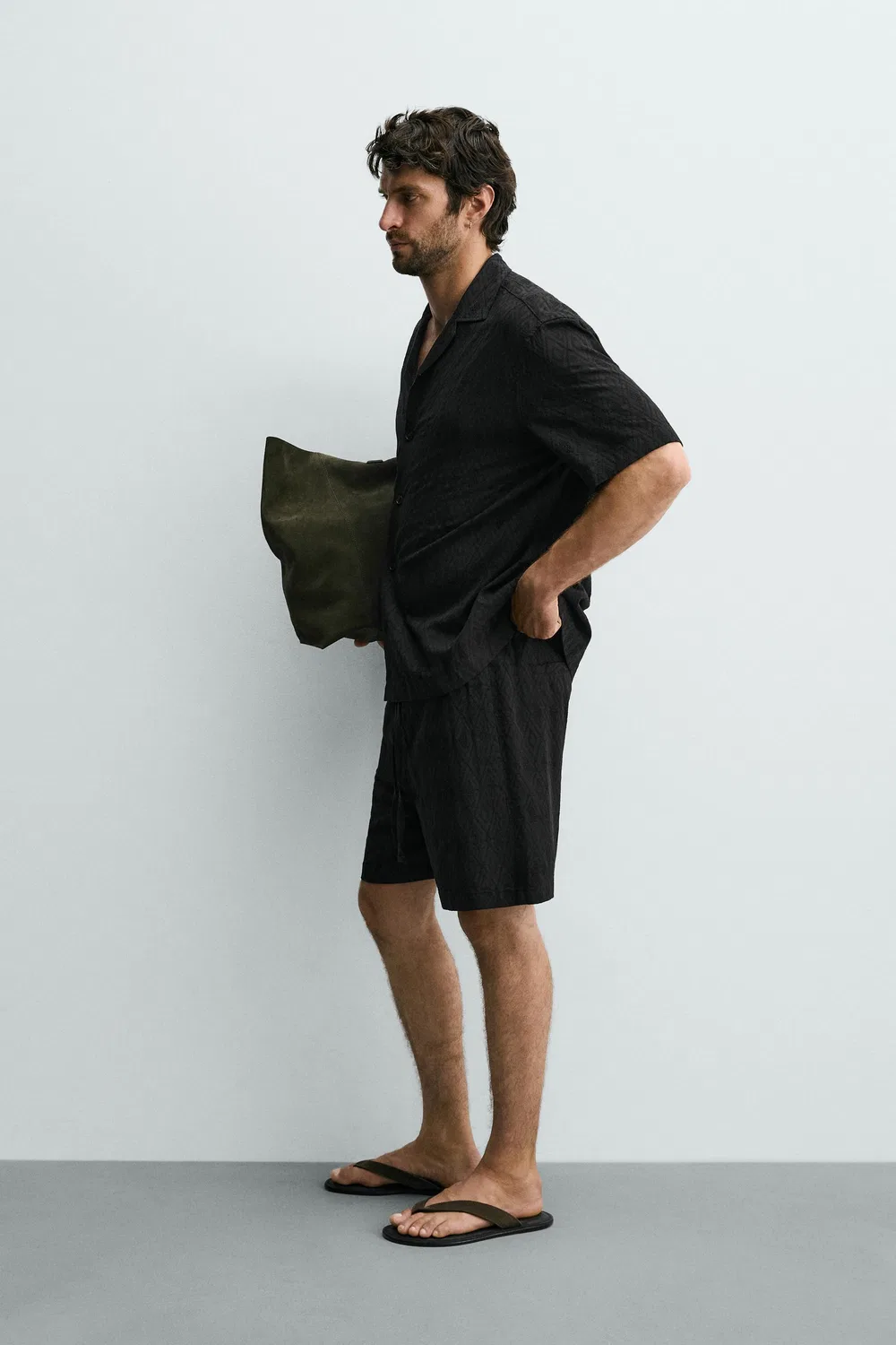 Геометрические жаккардовые шорты-бермуды стандартного кроя ZARA, Black — фото 4